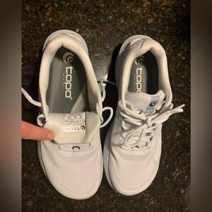 Topo Athletic W-MTN Racer 3